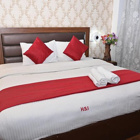 Hotel Sitara International Manāli Extérieur photo