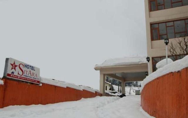 Hotel Sitara International Manāli Extérieur photo