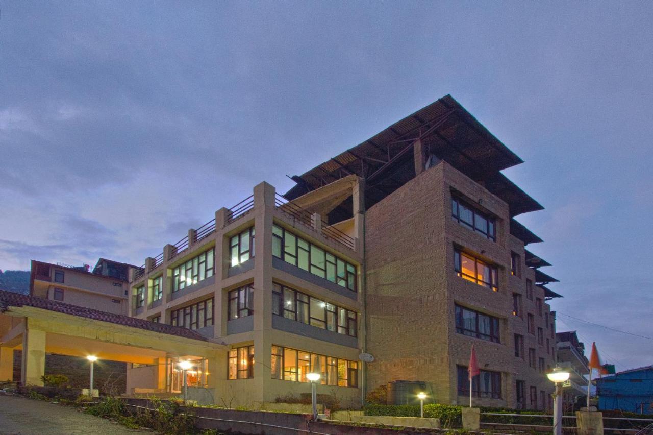 Hotel Sitara International Manāli Extérieur photo