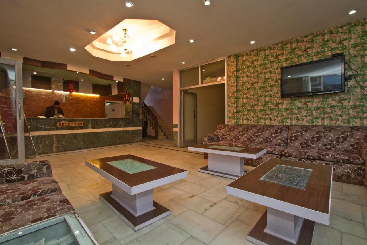 Hotel Sitara International Manāli Extérieur photo