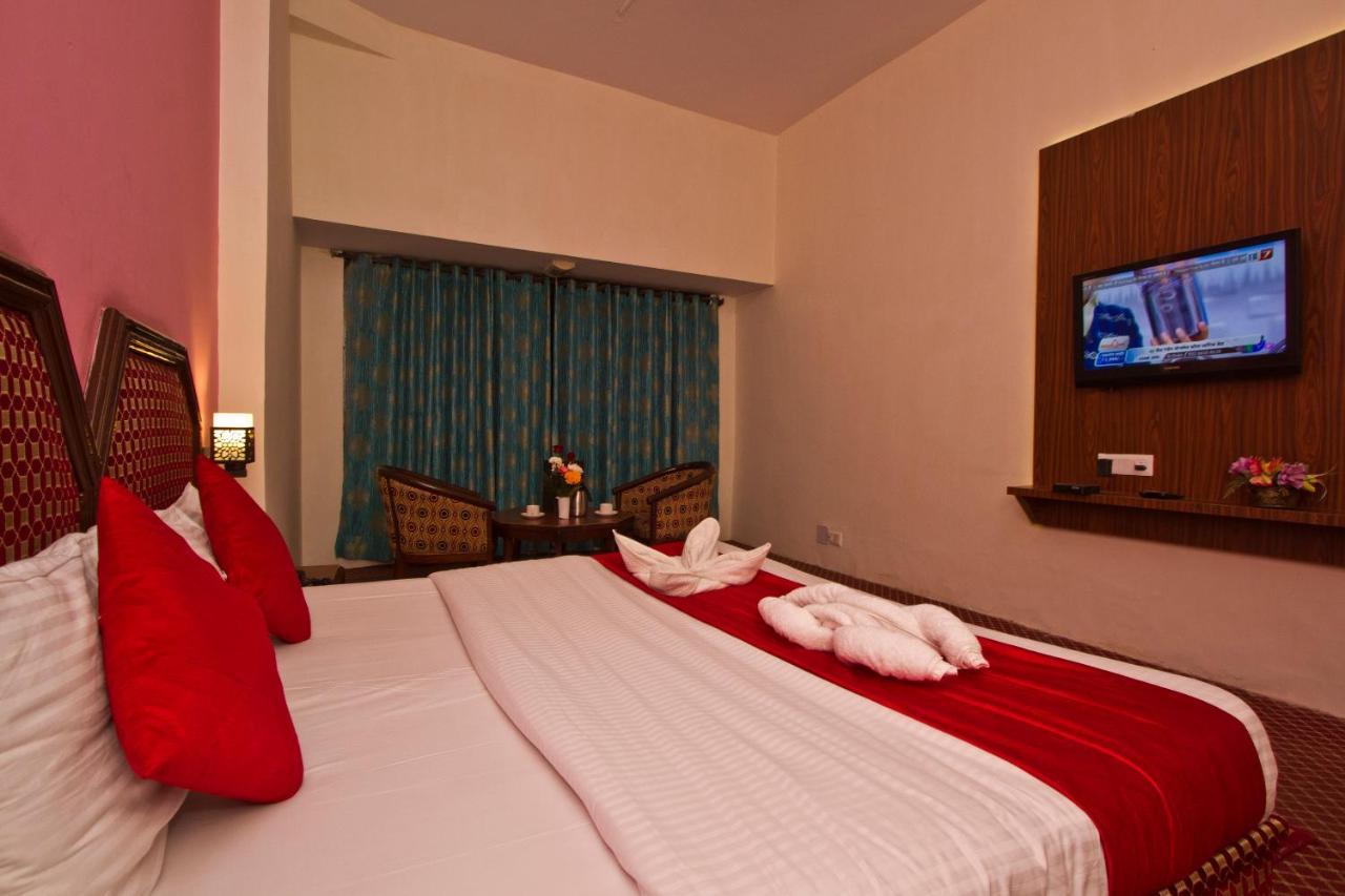 Hotel Sitara International Manāli Extérieur photo