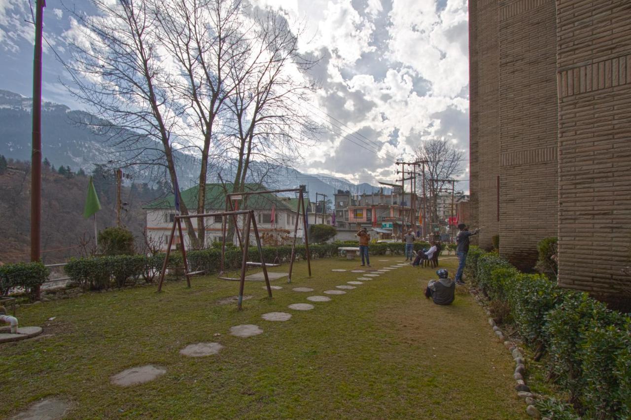 Hotel Sitara International Manāli Extérieur photo