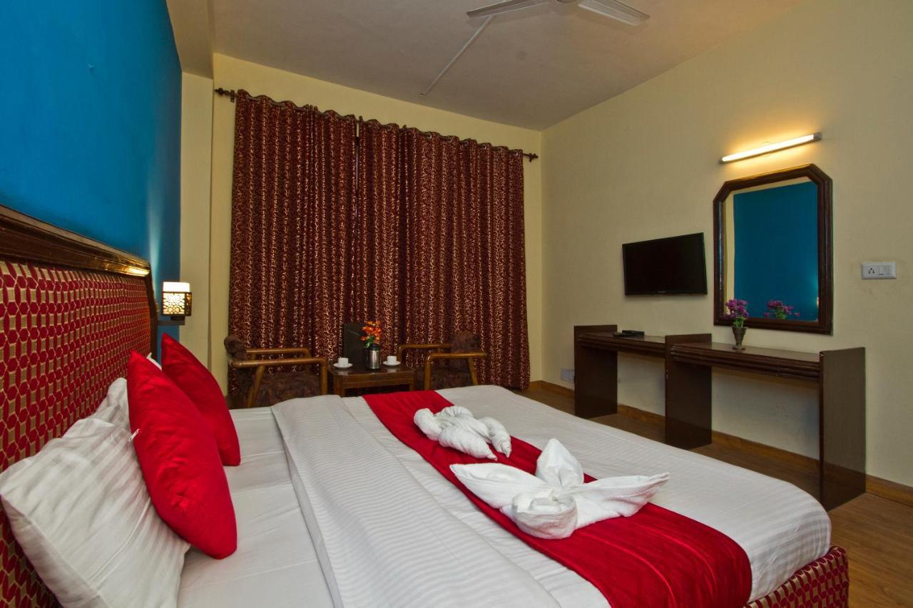 Hotel Sitara International Manāli Extérieur photo