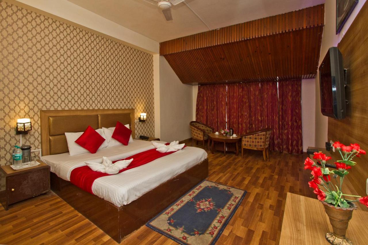 Hotel Sitara International Manāli Extérieur photo