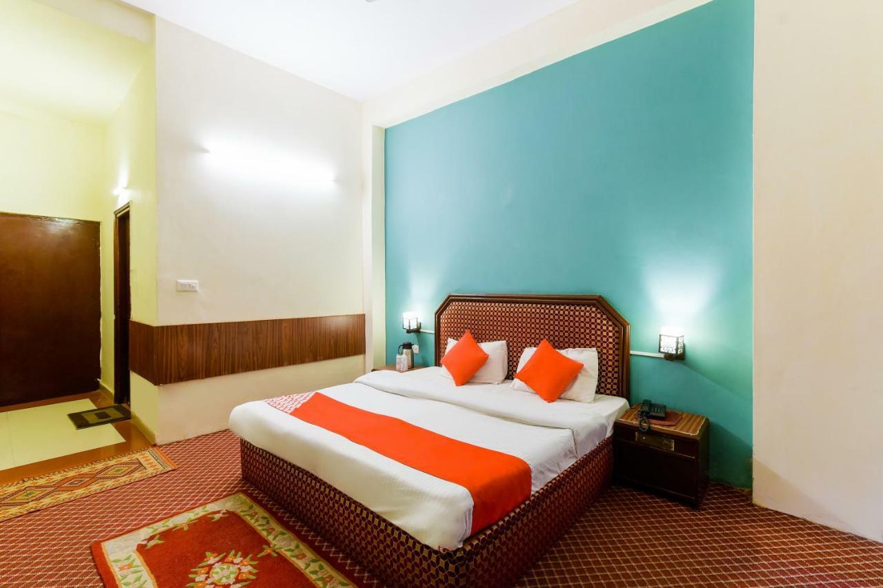 Hotel Sitara International Manāli Extérieur photo
