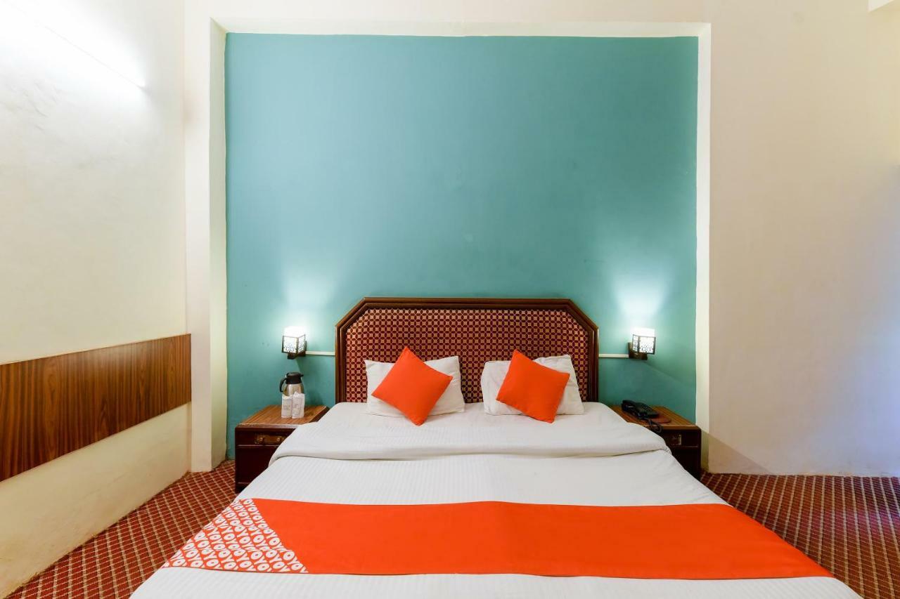 Hotel Sitara International Manāli Extérieur photo