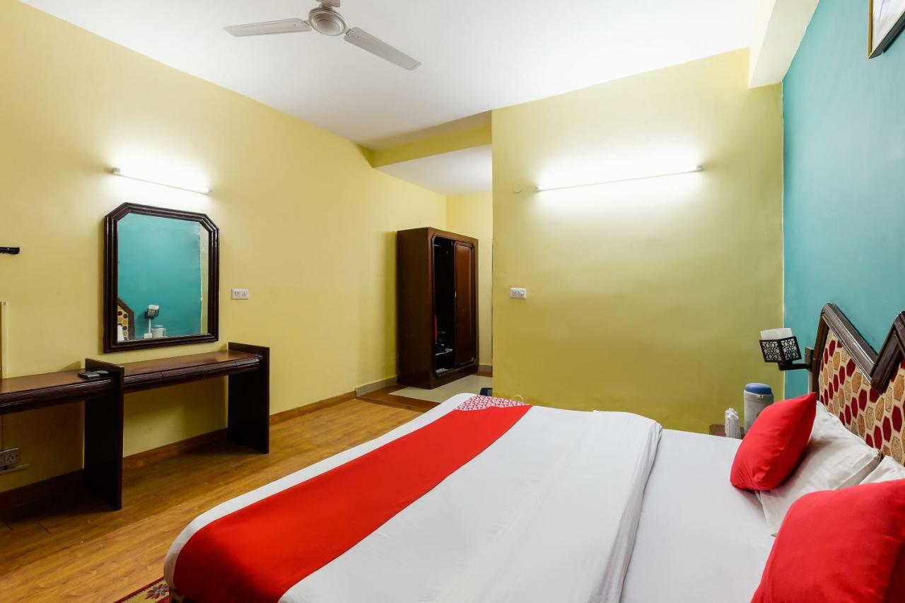 Hotel Sitara International Manāli Extérieur photo