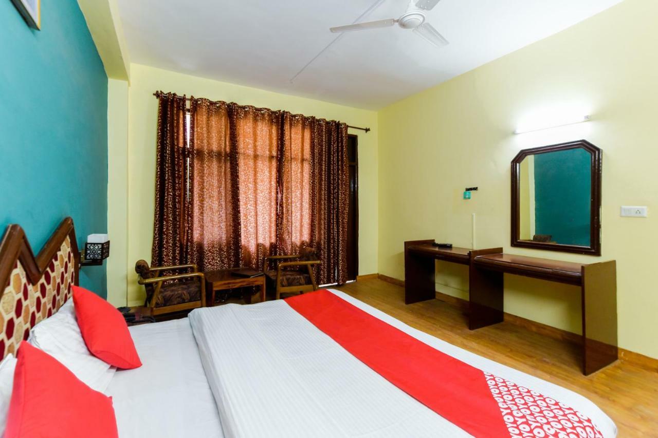 Hotel Sitara International Manāli Extérieur photo