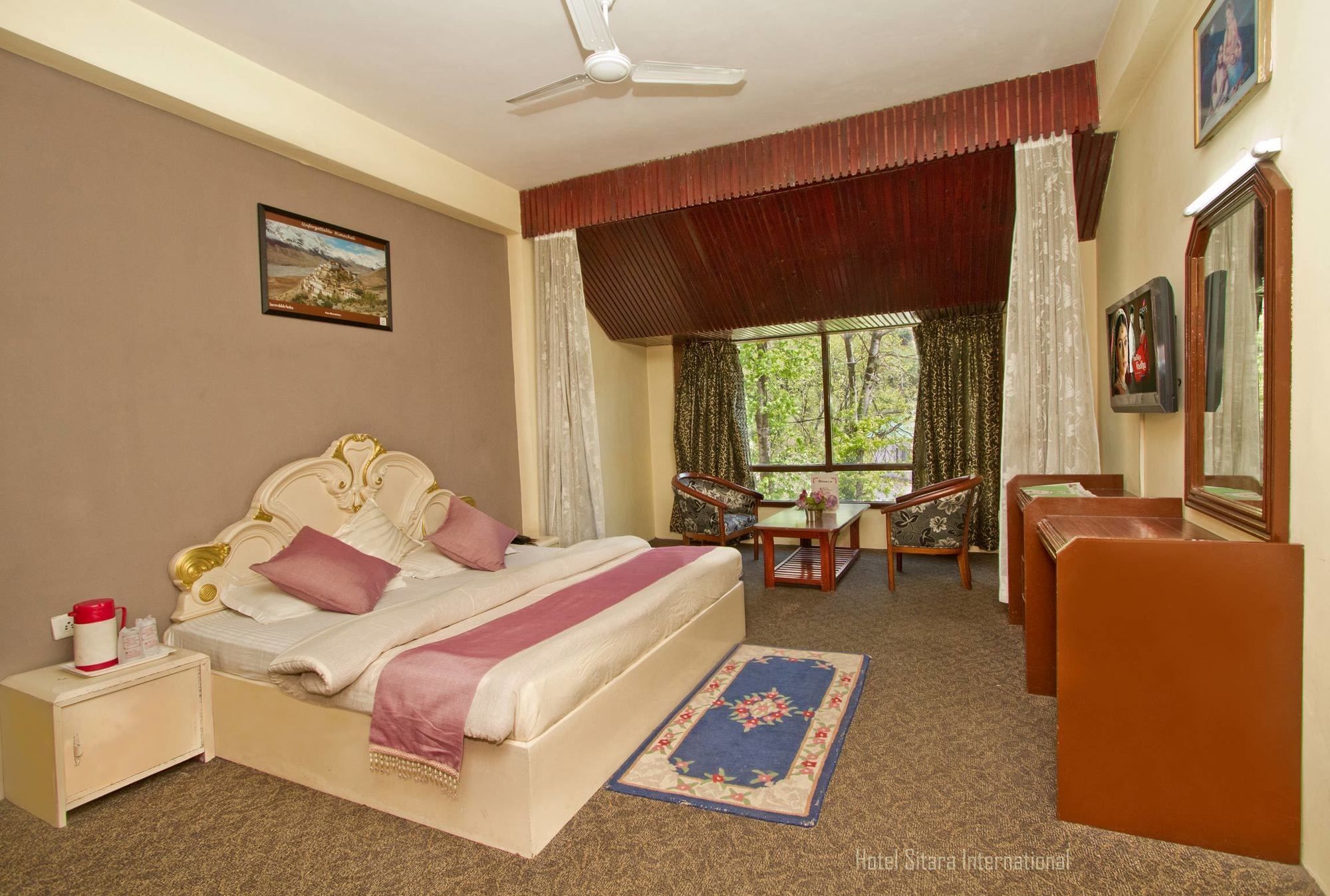 Hotel Sitara International Manāli Extérieur photo
