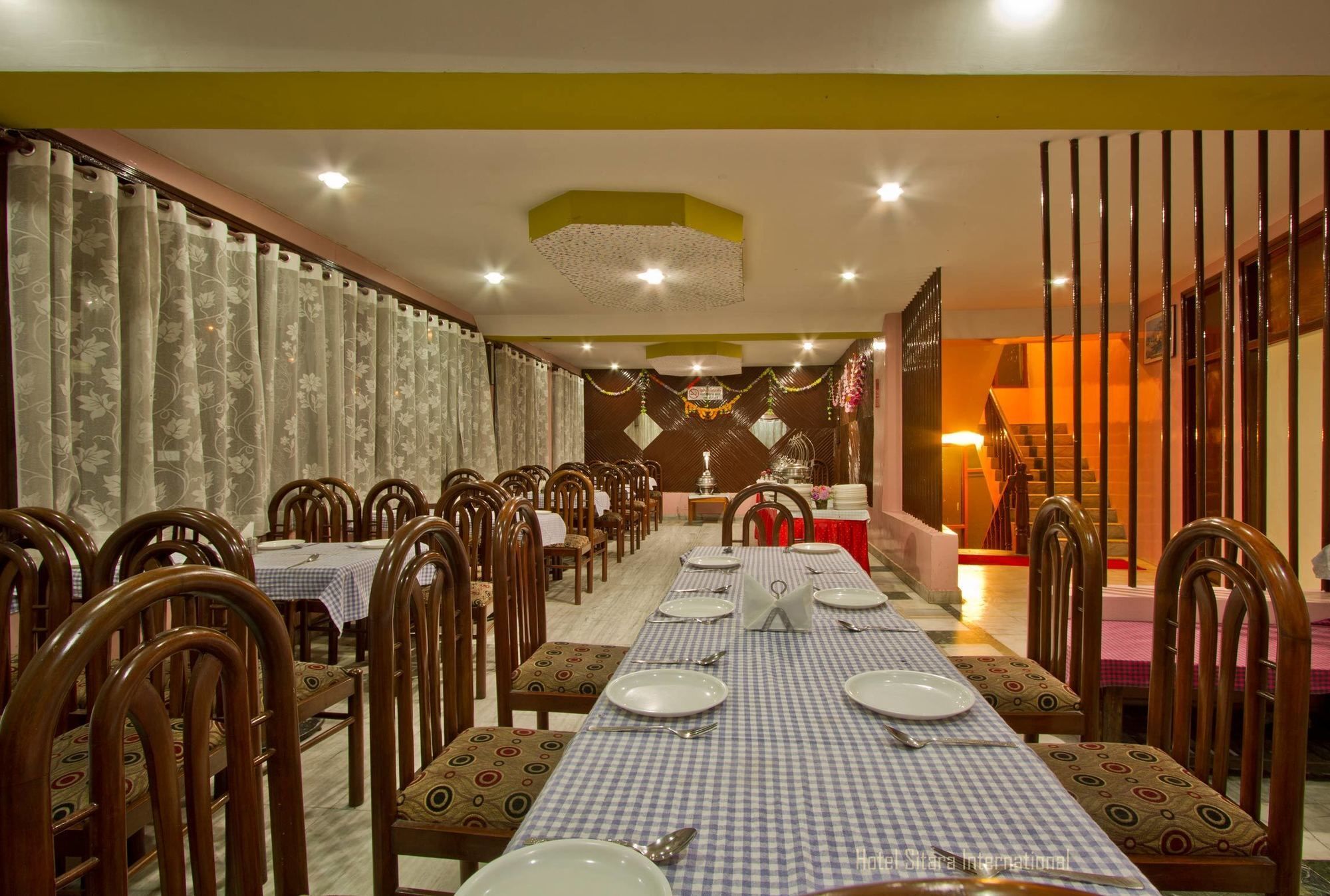 Hotel Sitara International Manāli Extérieur photo